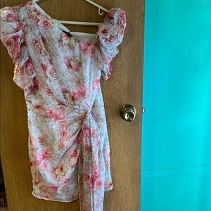 Pretty Little Thing floral mini dress